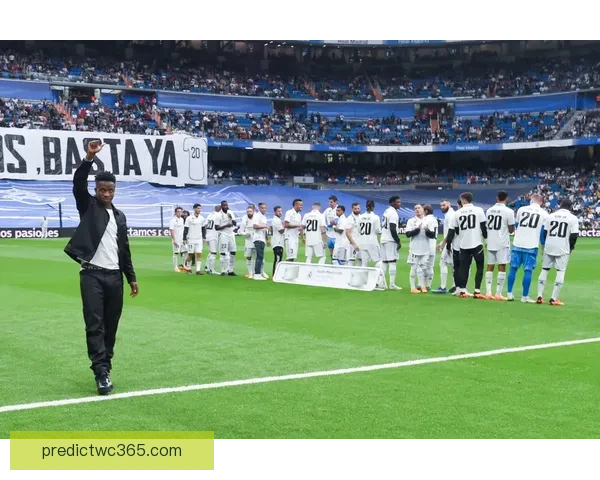 国米球迷看台拉横幅力挺巴斯托尼昂首前行兄弟并肩共渡风雨守护荣耀之路